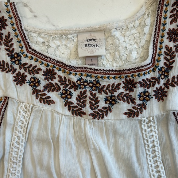 Women’s Know Rose top size Large - Picture 2 of 3